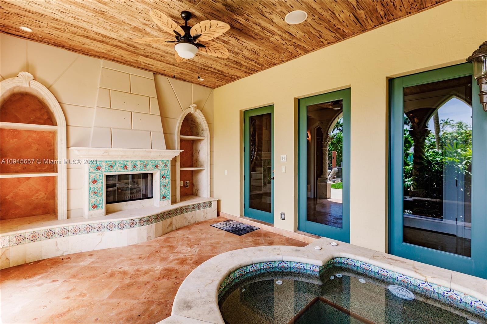 CORAL ISLES - Residential