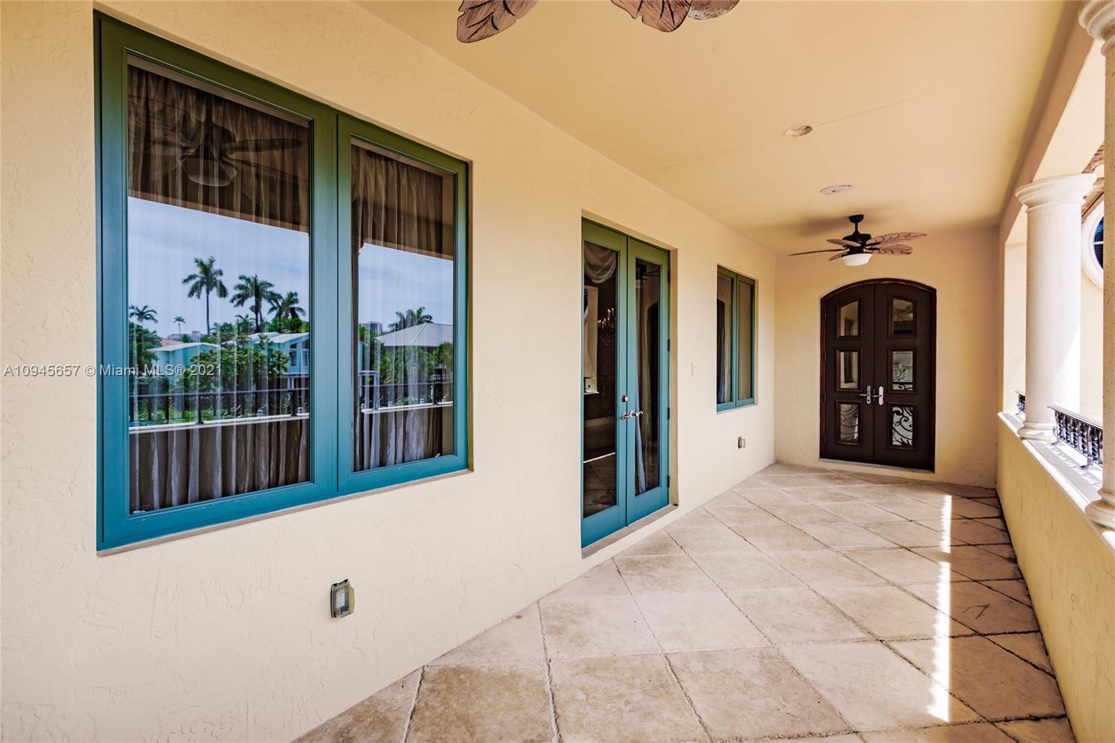 CORAL ISLES - Residential