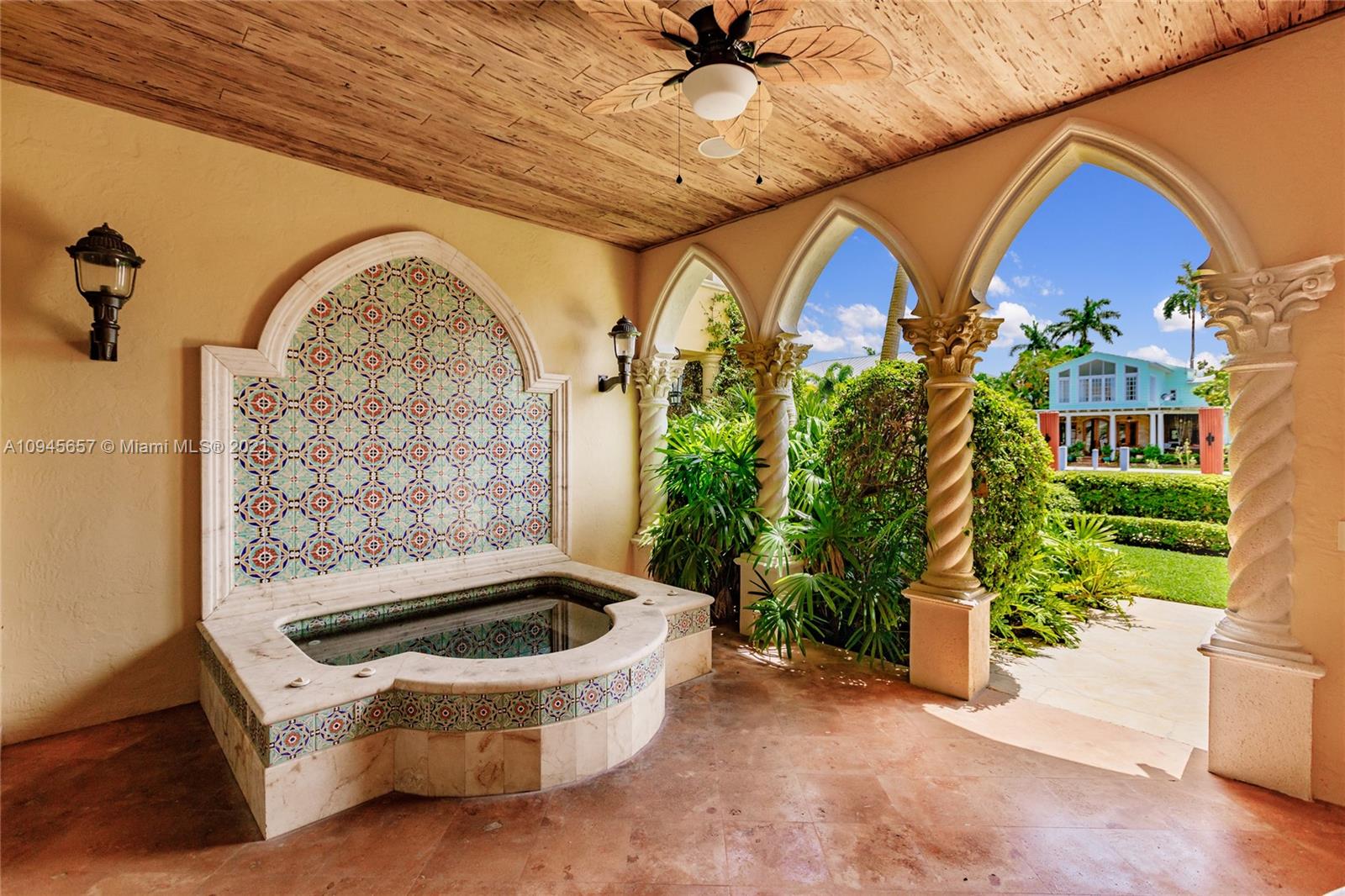 CORAL ISLES - Residential