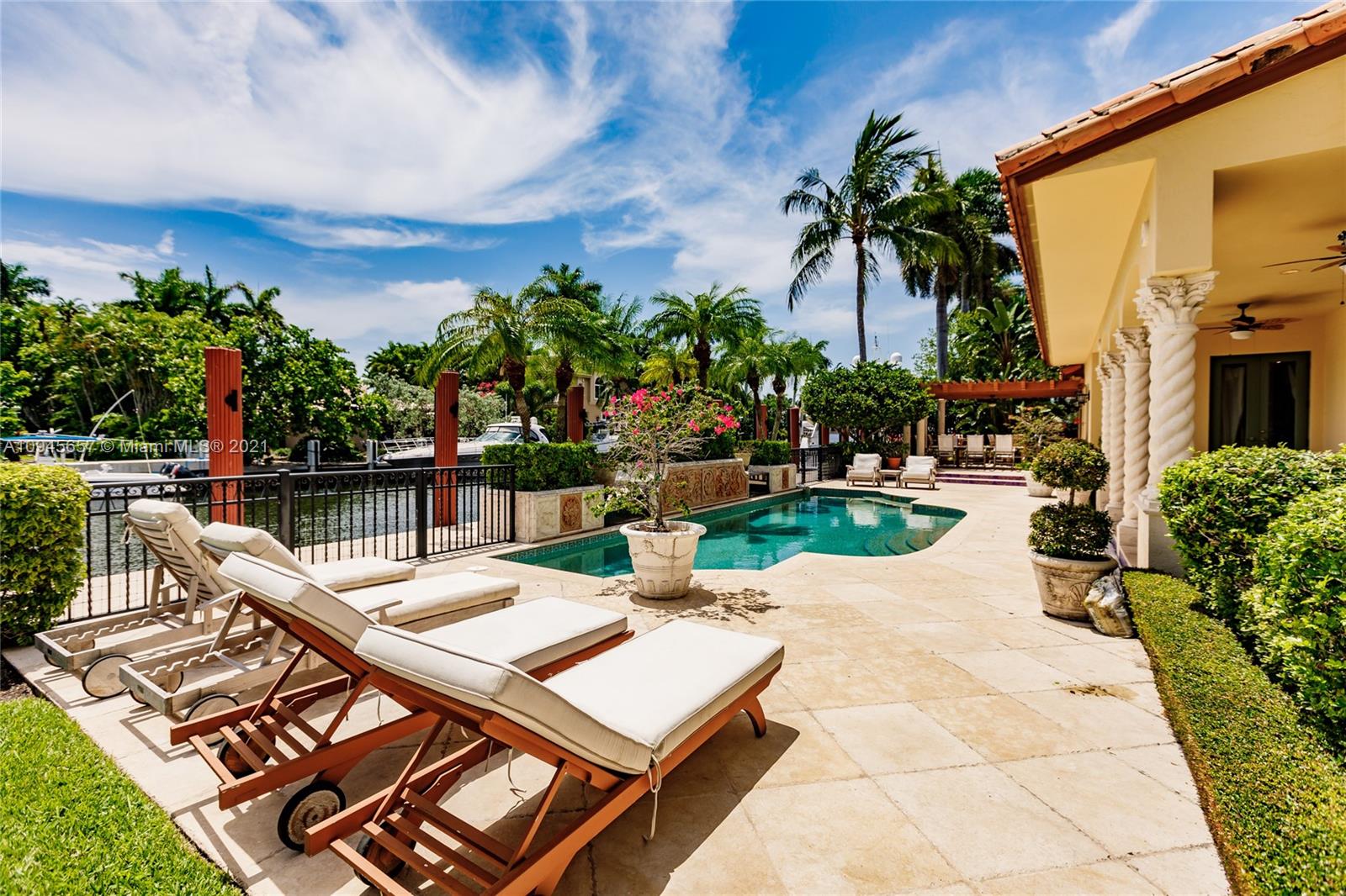 CORAL ISLES - Residential