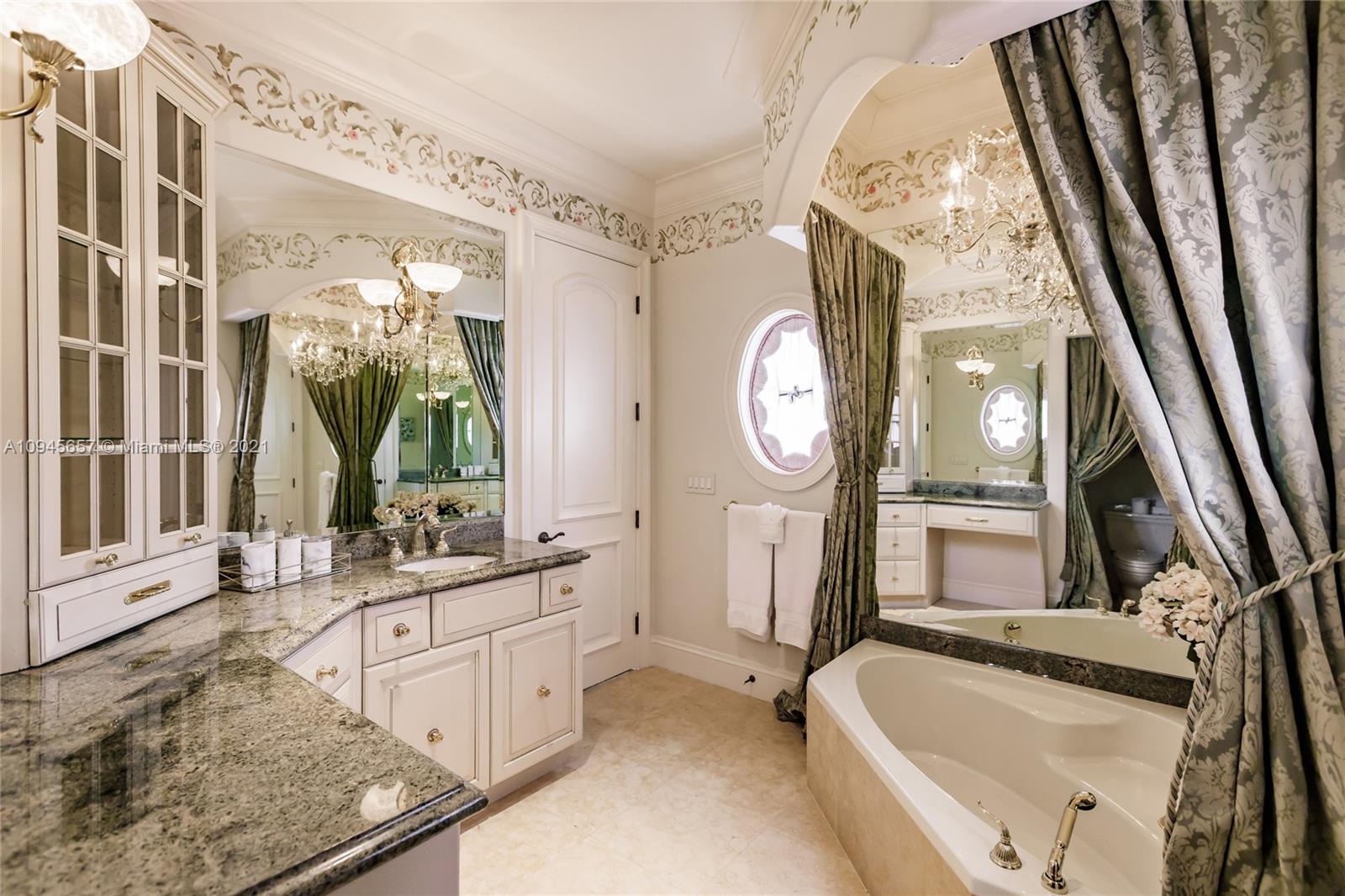 CORAL ISLES - Residential