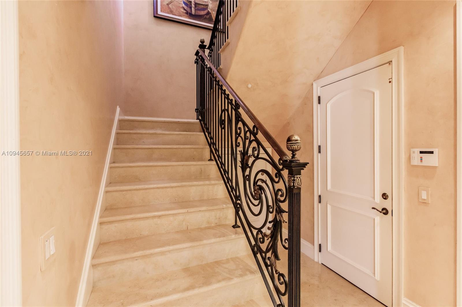 CORAL ISLES - Residential