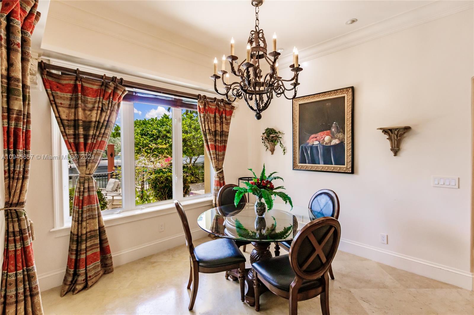 CORAL ISLES - Residential