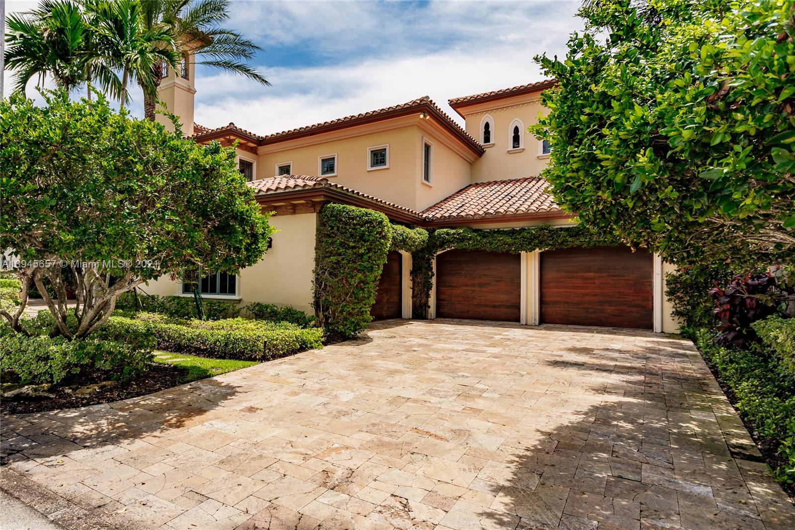 CORAL ISLES - Residential