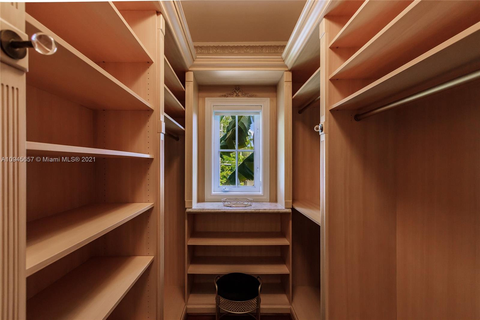 CORAL ISLES - Residential