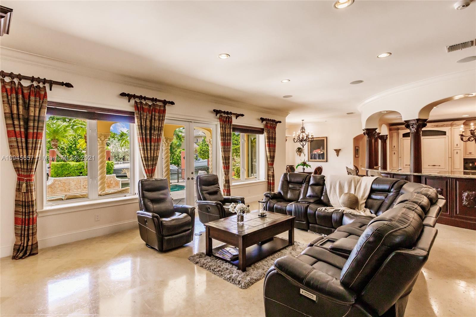 CORAL ISLES - Residential