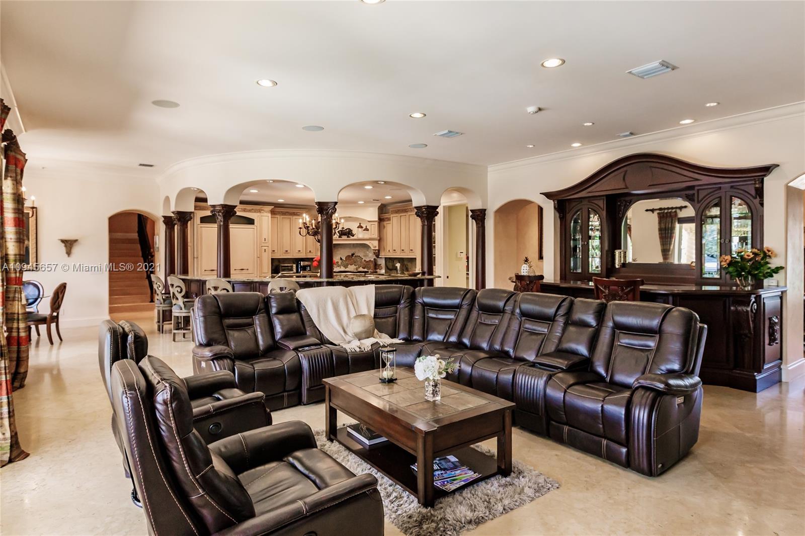 CORAL ISLES - Residential