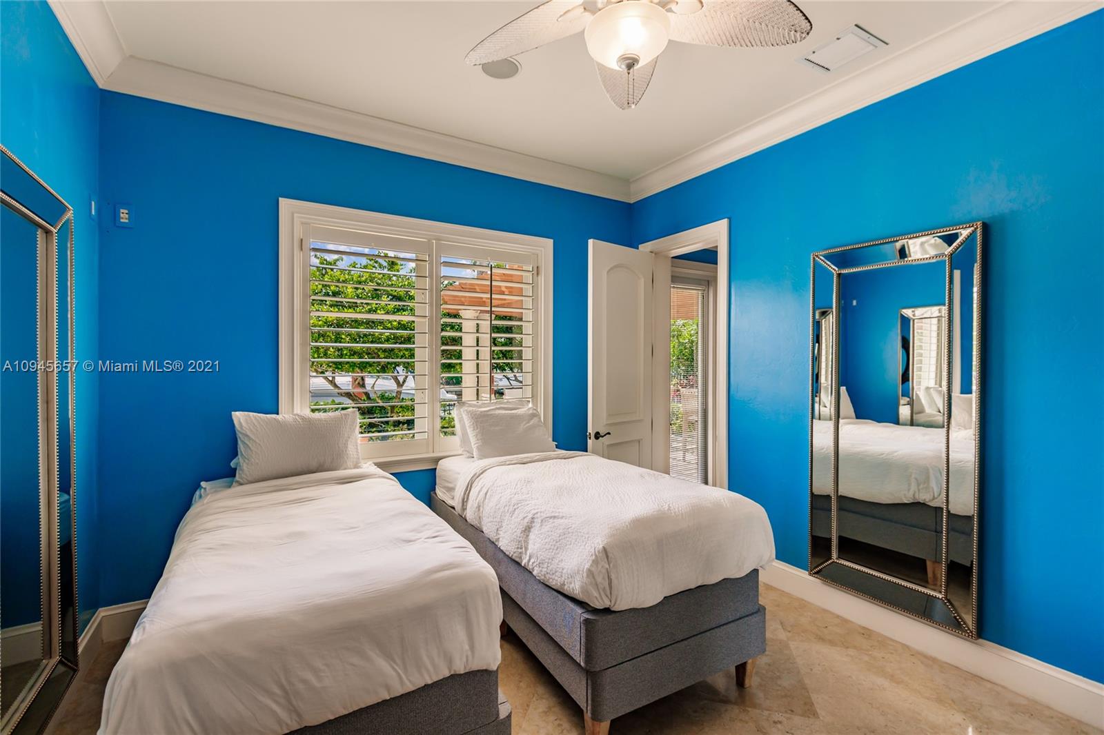 CORAL ISLES - Residential