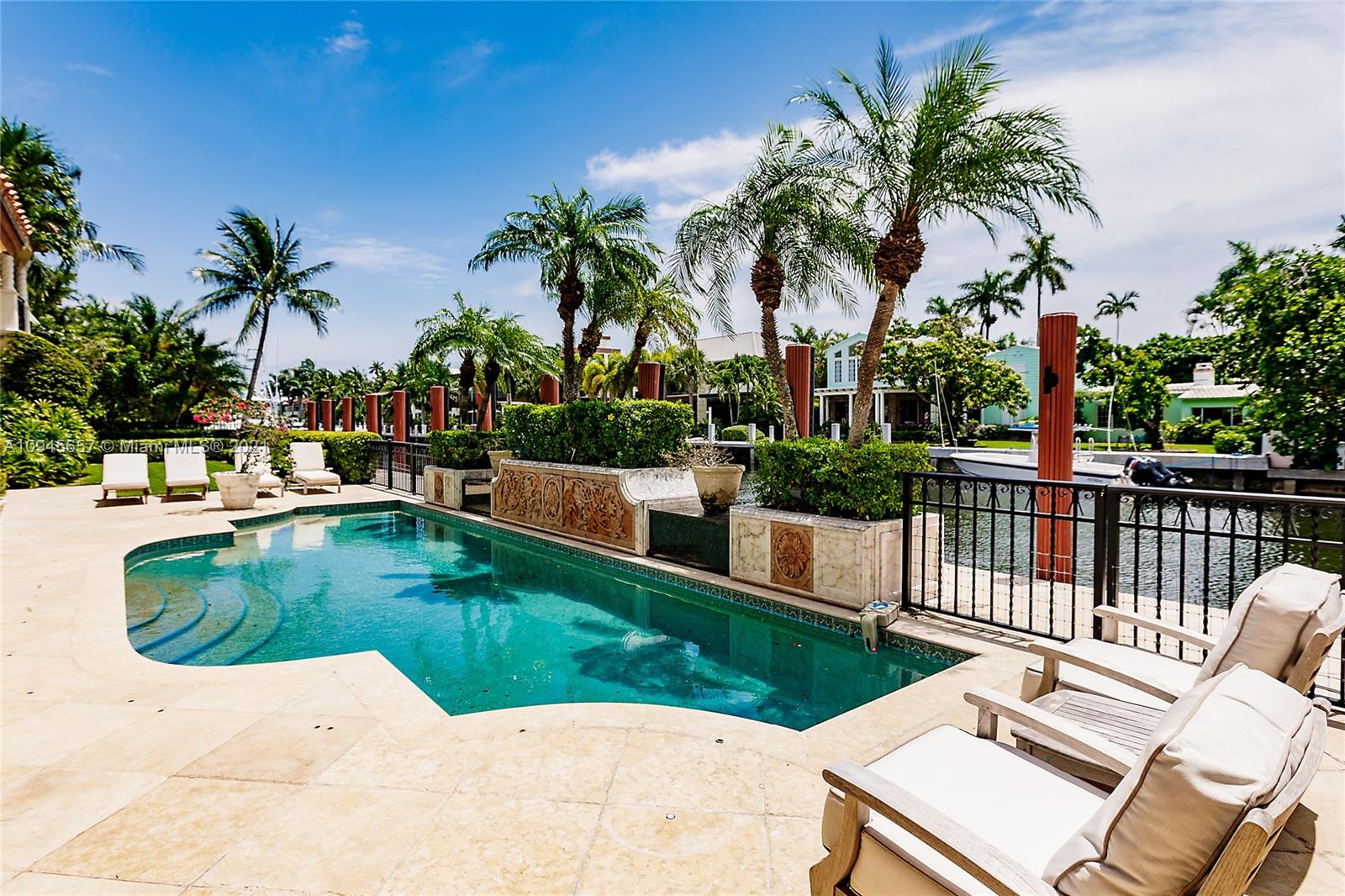 CORAL ISLES - Residential