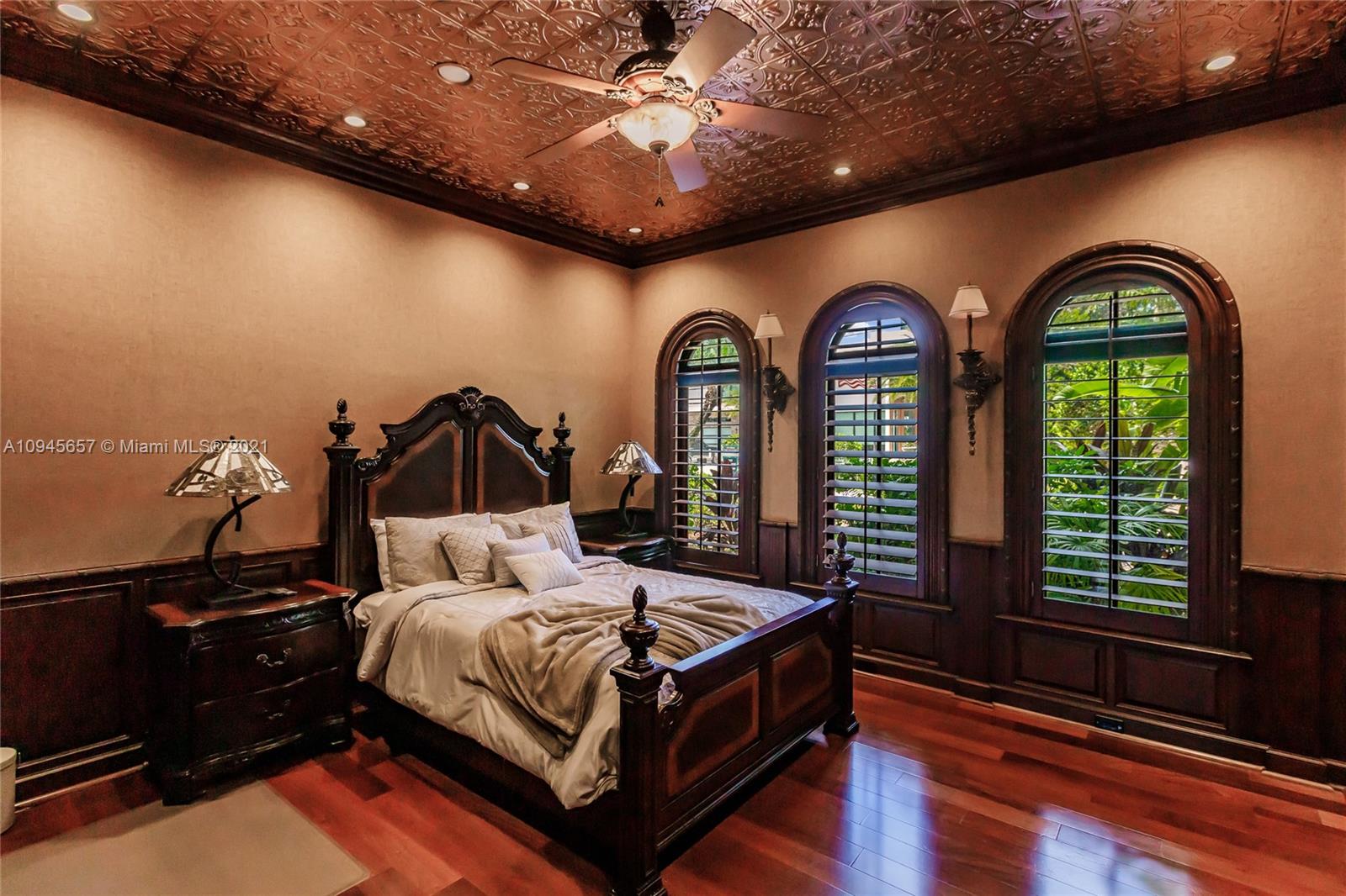 CORAL ISLES - Residential