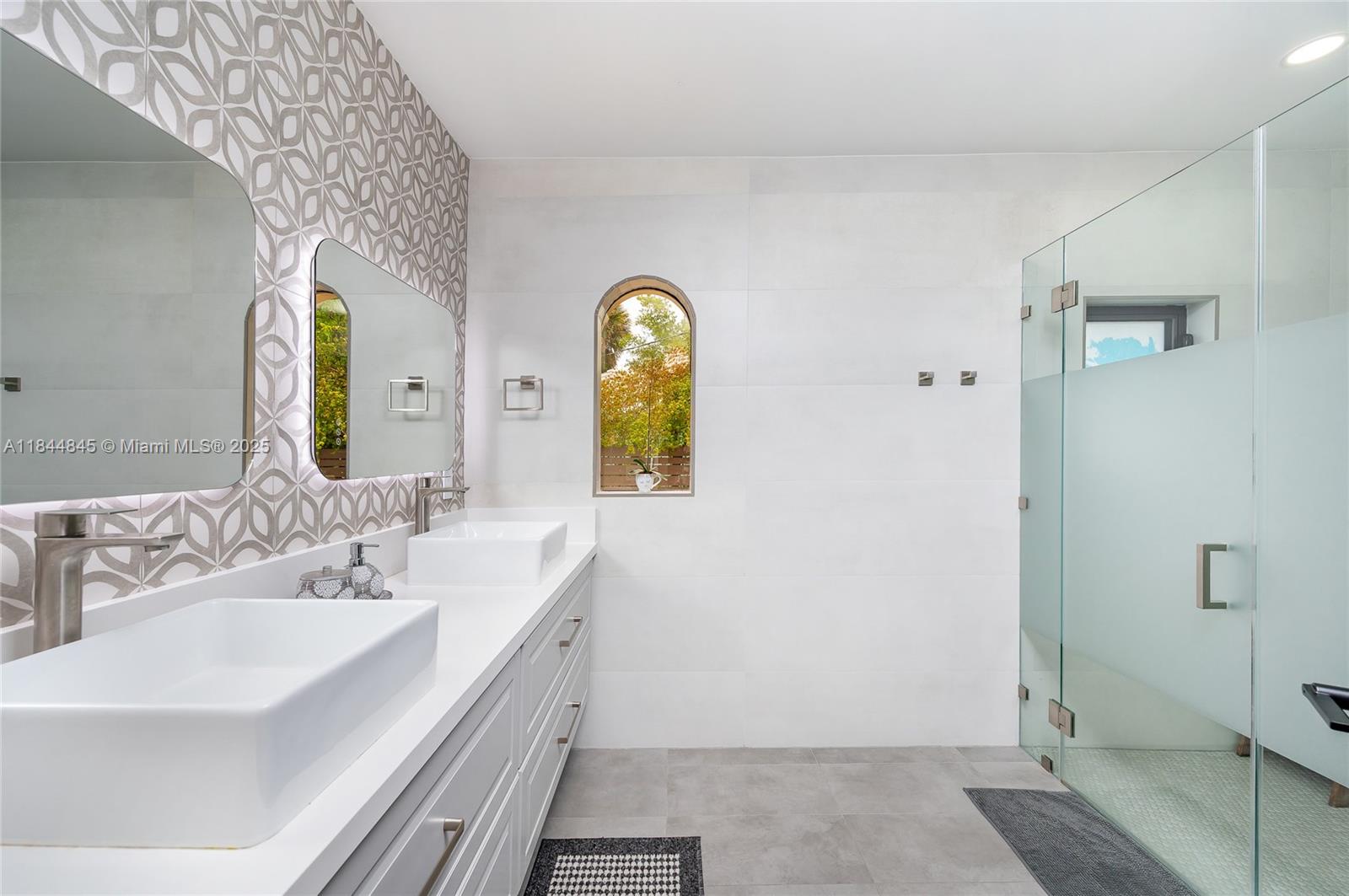 PL 1 OF EAST SPRINGS - Residential