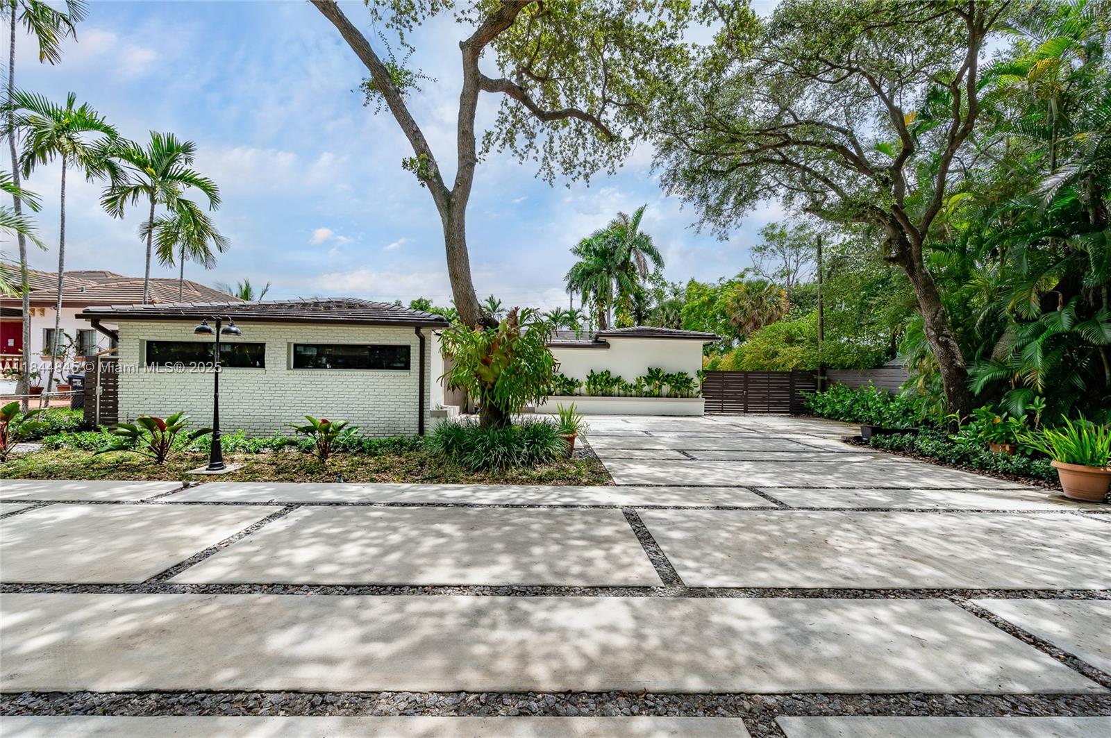 PL 1 OF EAST SPRINGS - Residential