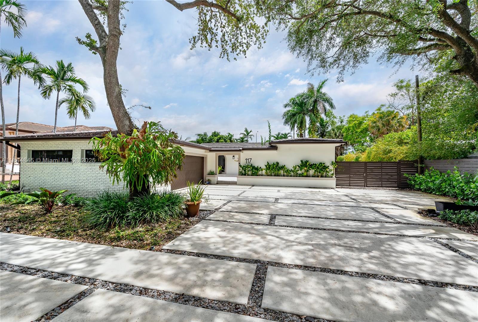 PL 1 OF EAST SPRINGS - Residential