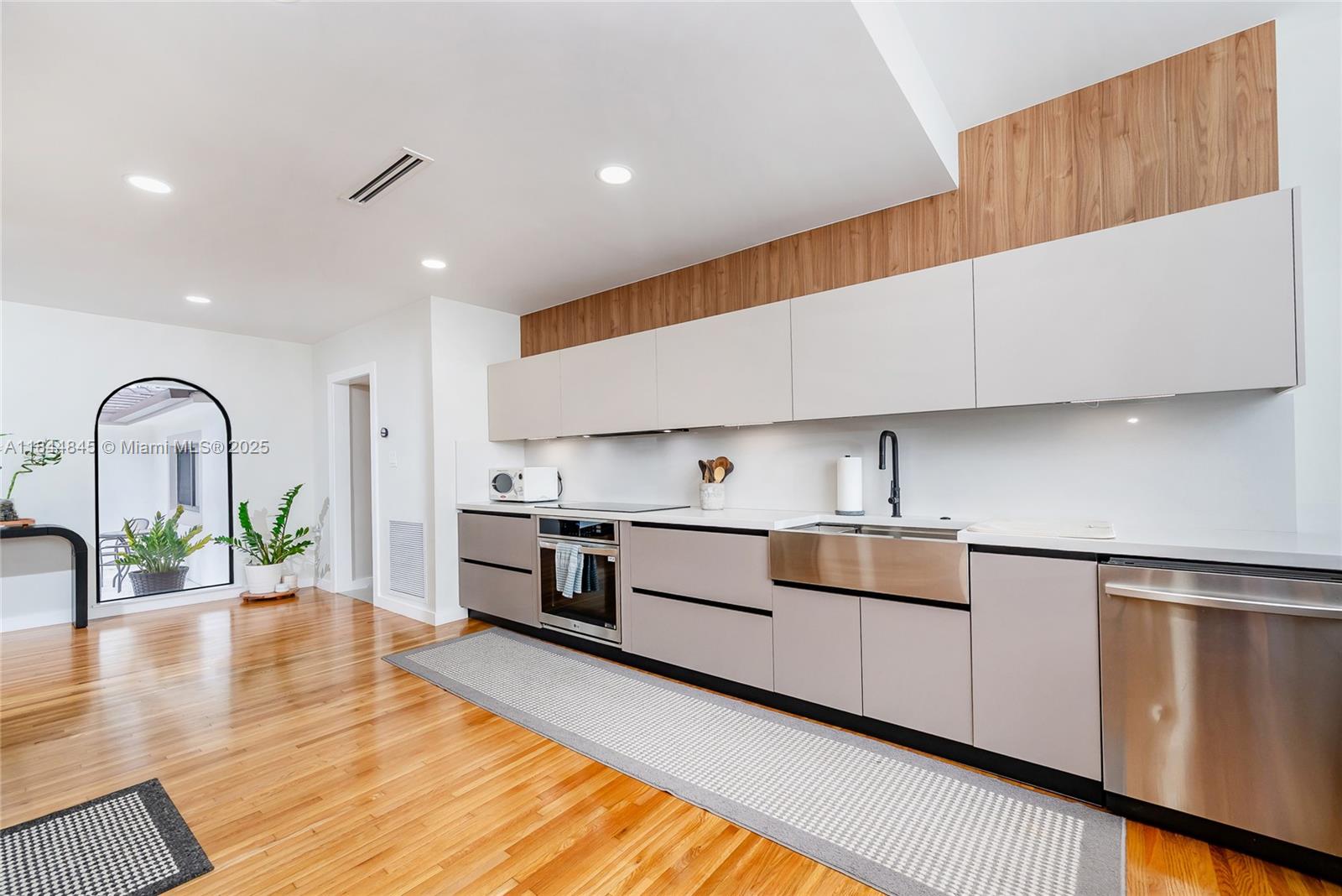 PL 1 OF EAST SPRINGS - Residential