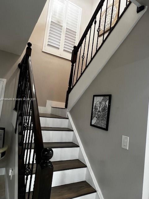 HEFTLER HOMES AT LAGO MAR - Residential