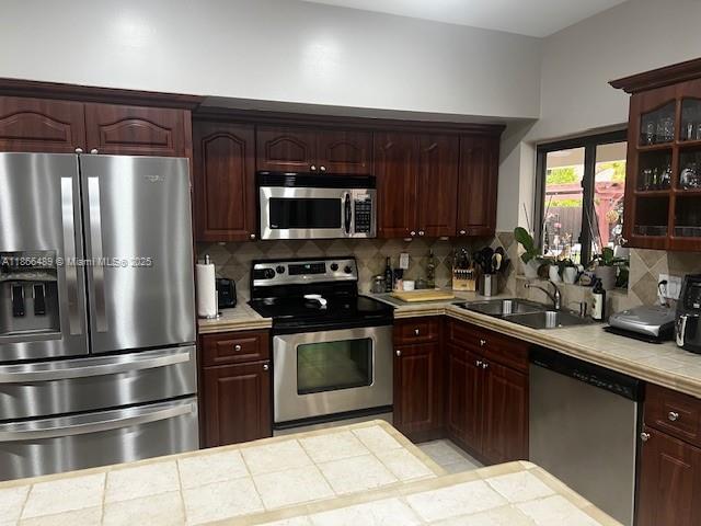 HEFTLER HOMES AT LAGO MAR - Residential