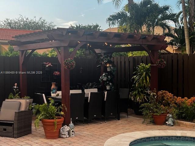 HEFTLER HOMES AT LAGO MAR - Residential