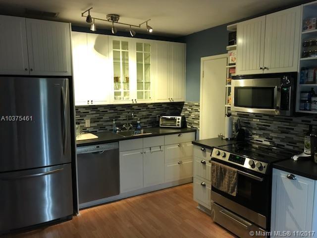 MIC-LIL ESTATES - Residential Lease