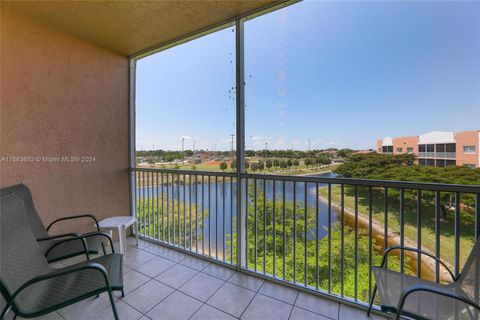 Condominium in Tamarac FL 7725 Yardley Dr Dr.jpg