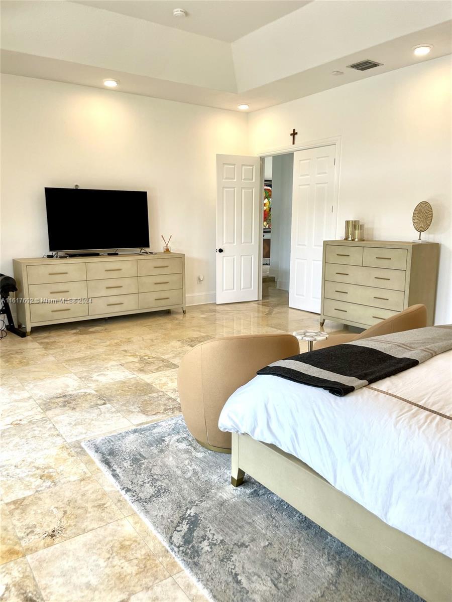 KNOWLES ESTS - Residential