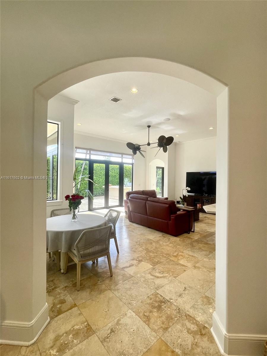 KNOWLES ESTS - Residential