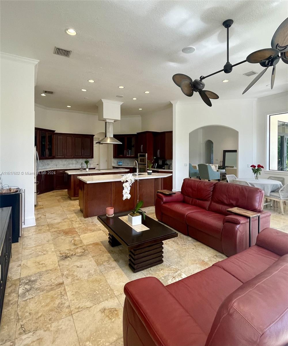 KNOWLES ESTS - Residential