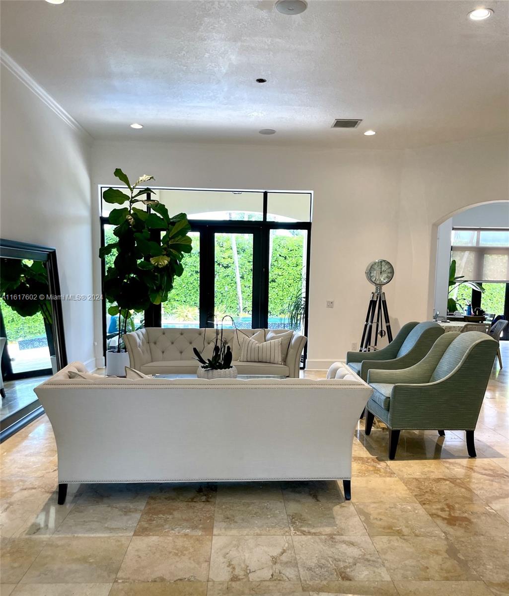 KNOWLES ESTS - Residential