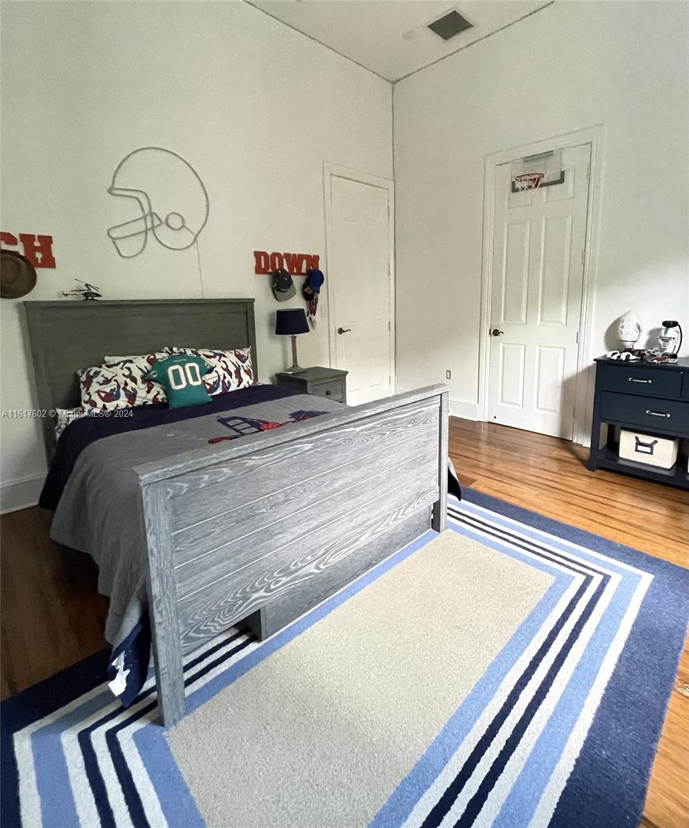 KNOWLES ESTS - Residential