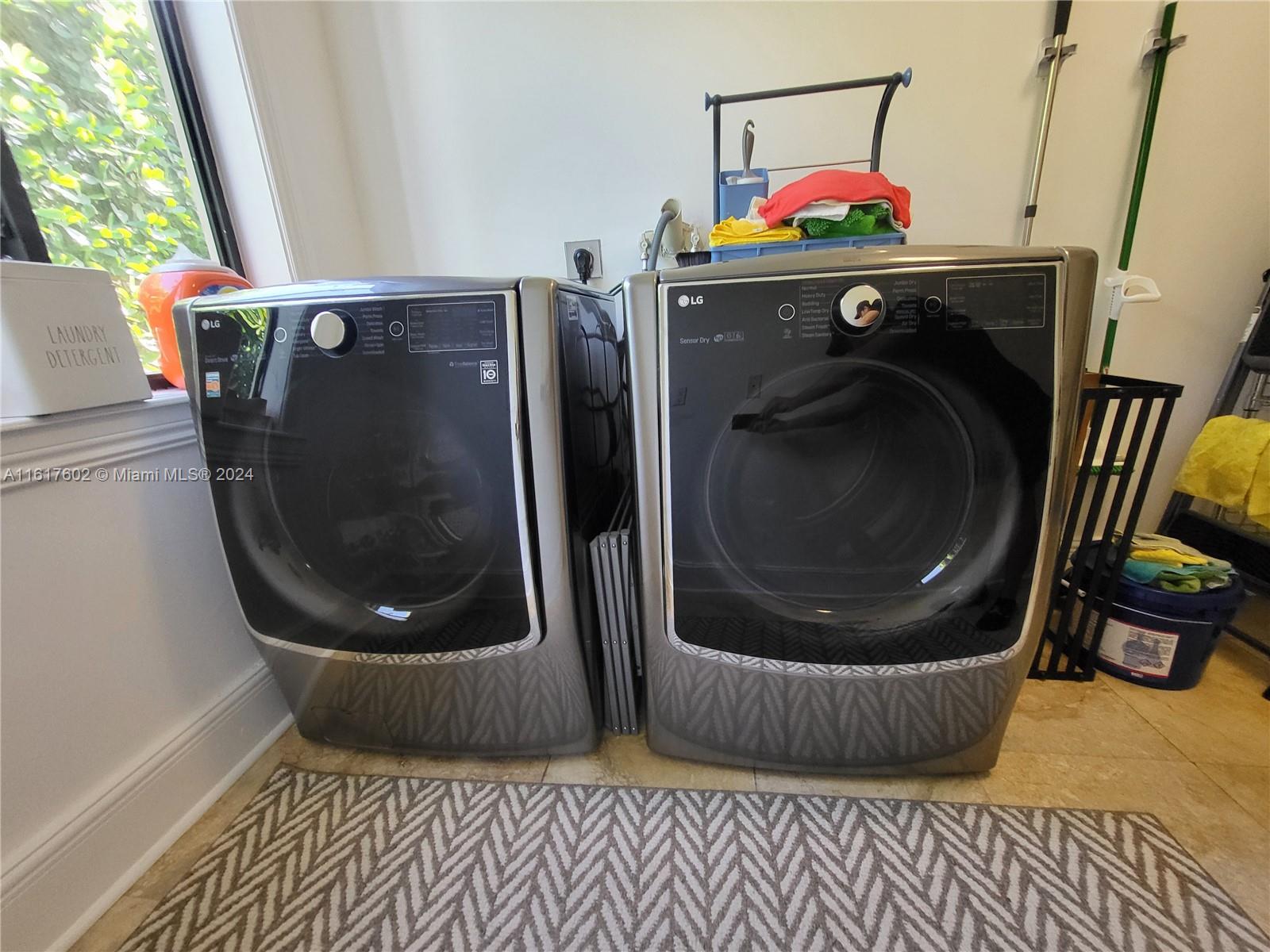 KNOWLES ESTS - Residential