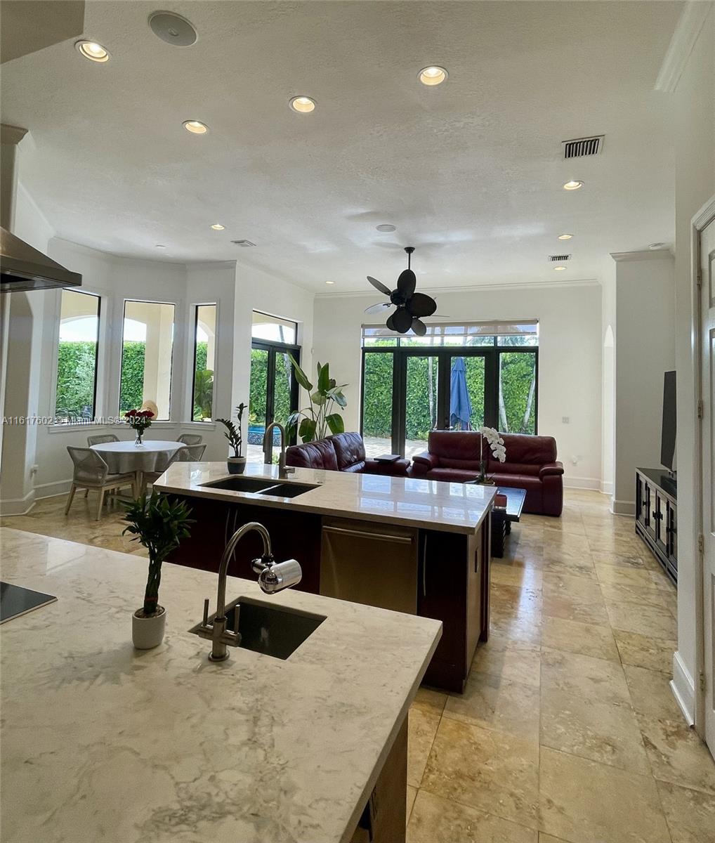 KNOWLES ESTS - Residential