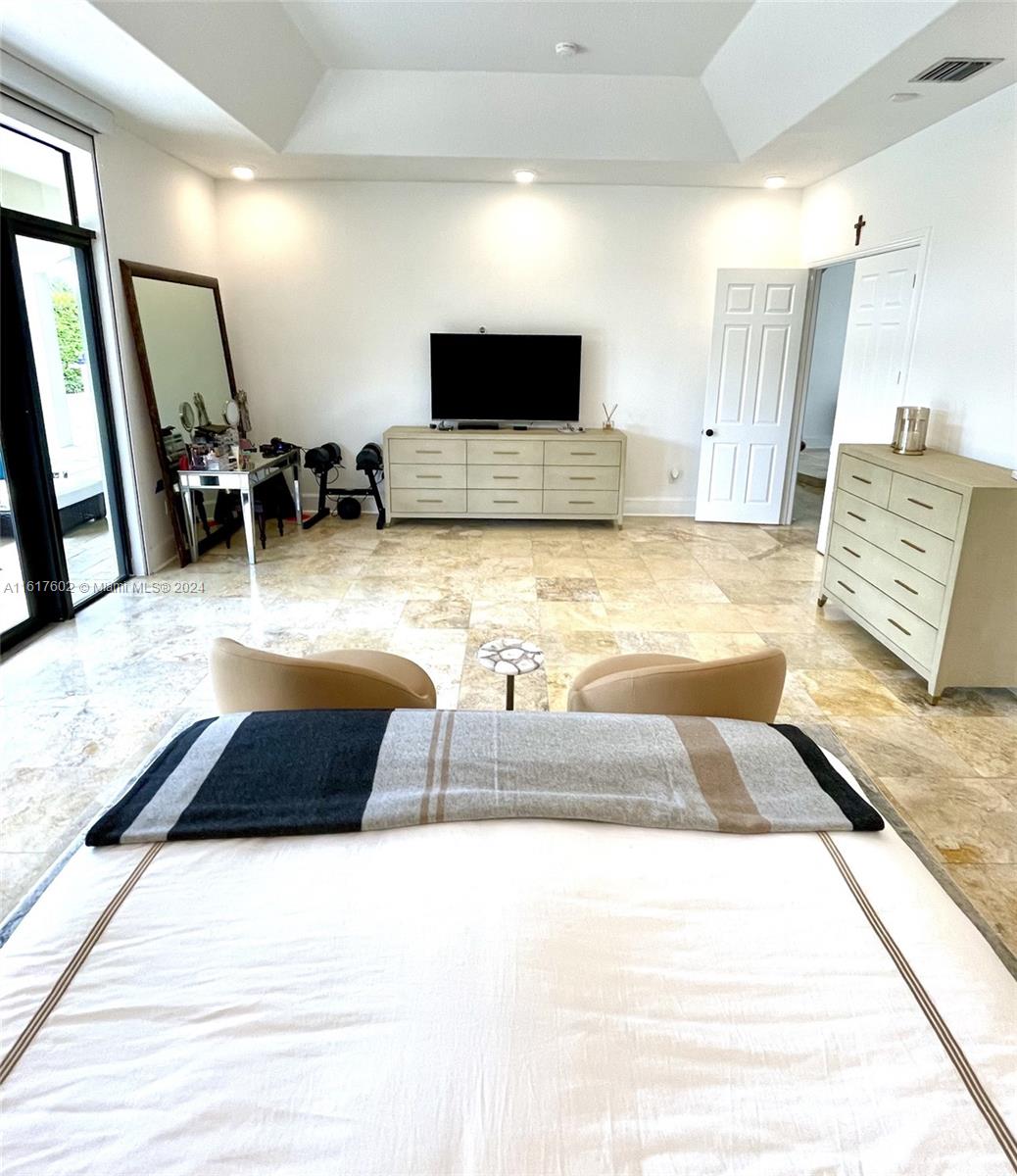 KNOWLES ESTS - Residential