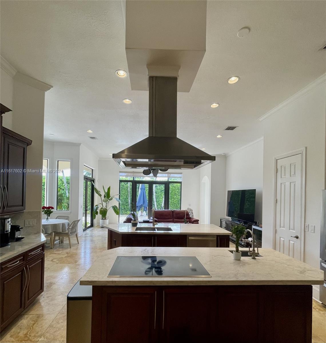 KNOWLES ESTS - Residential