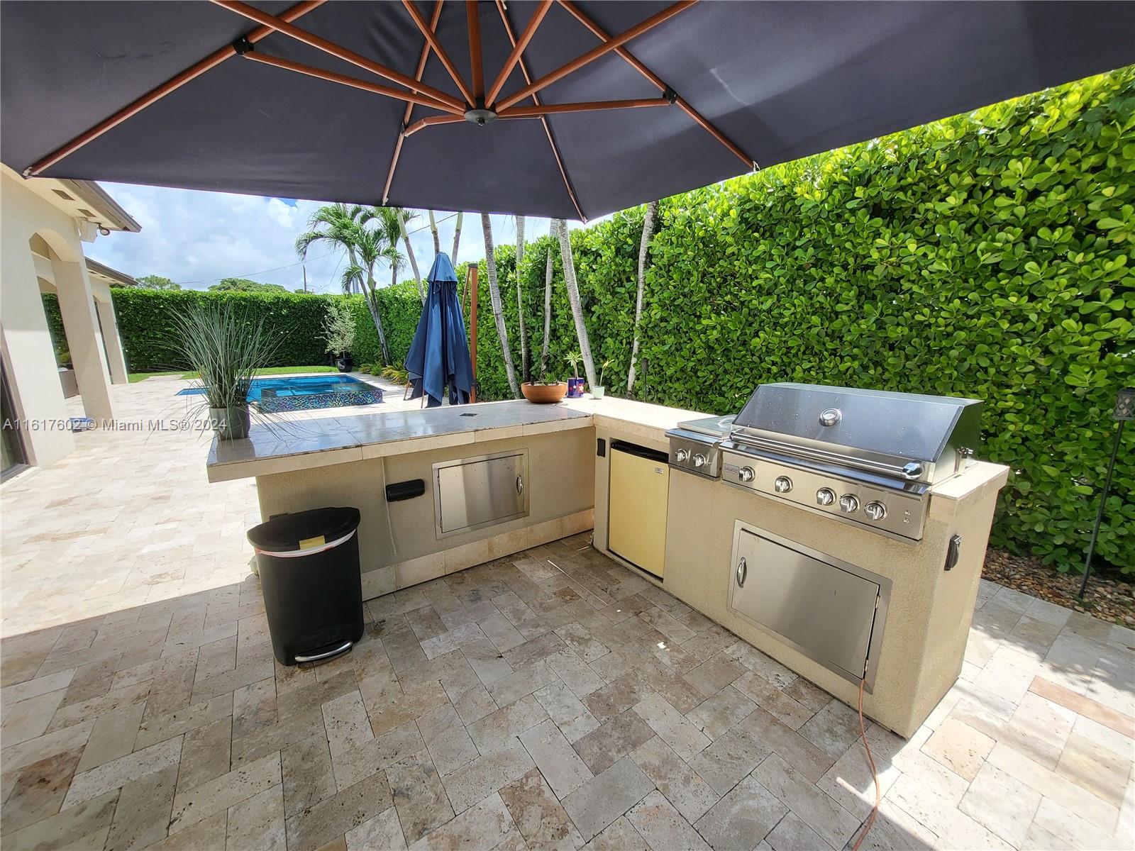 KNOWLES ESTS - Residential