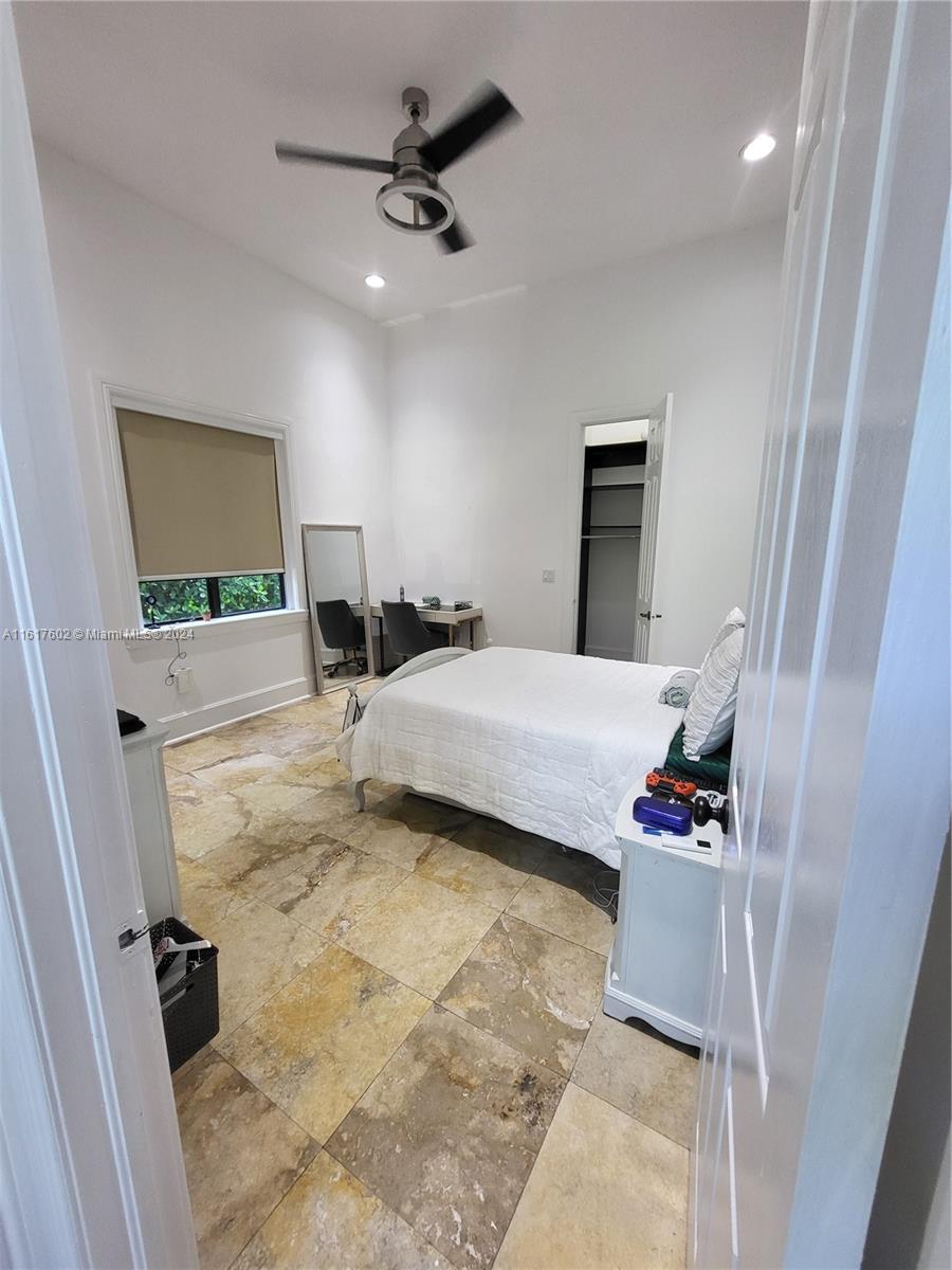 KNOWLES ESTS - Residential