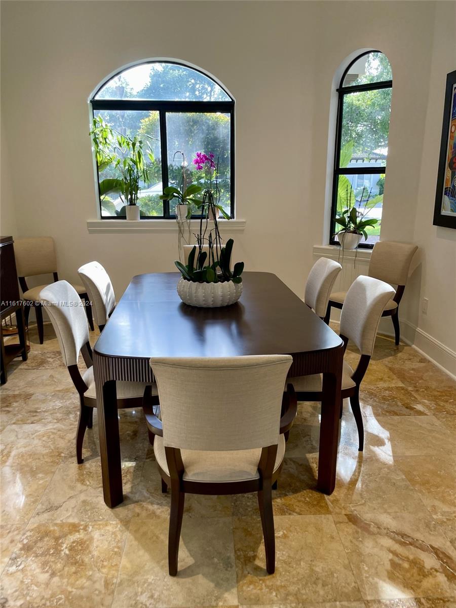 KNOWLES ESTS - Residential