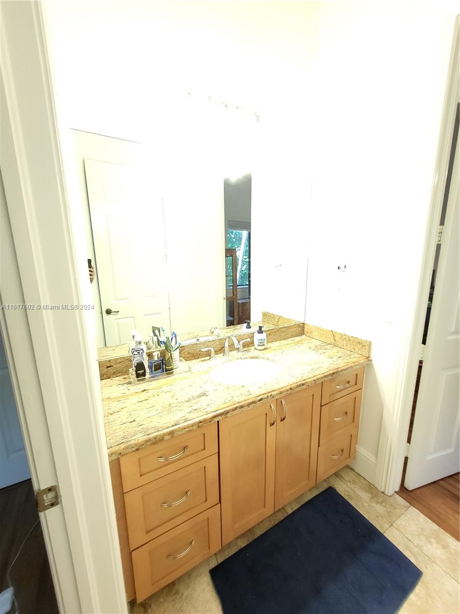 KNOWLES ESTS - Residential