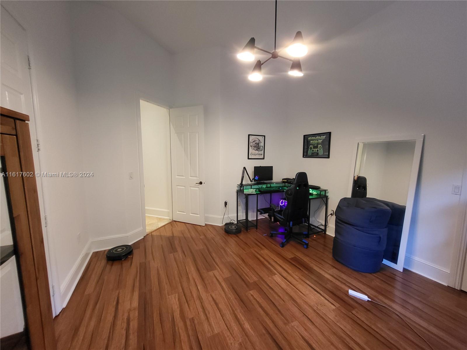 KNOWLES ESTS - Residential