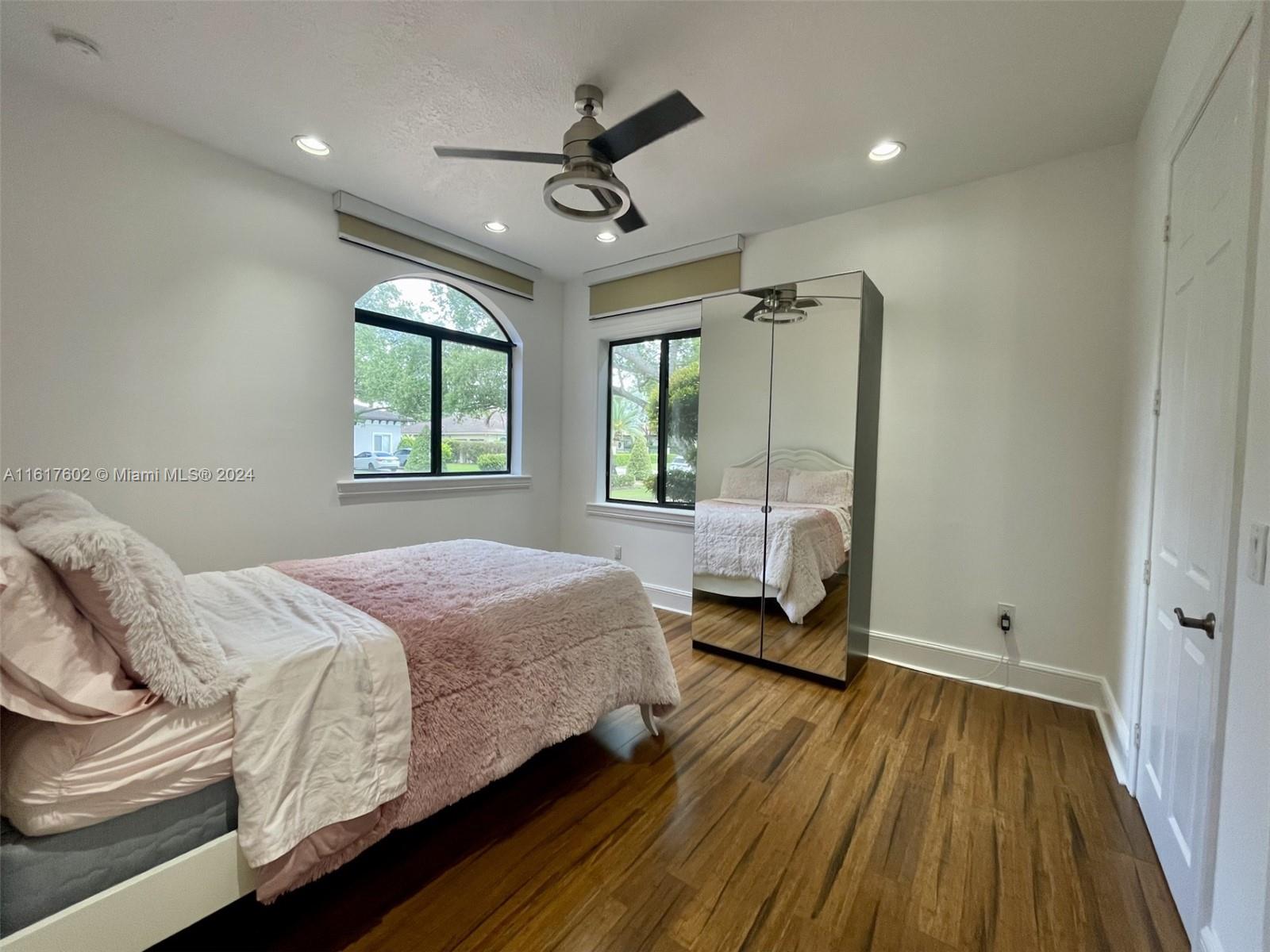 KNOWLES ESTS - Residential