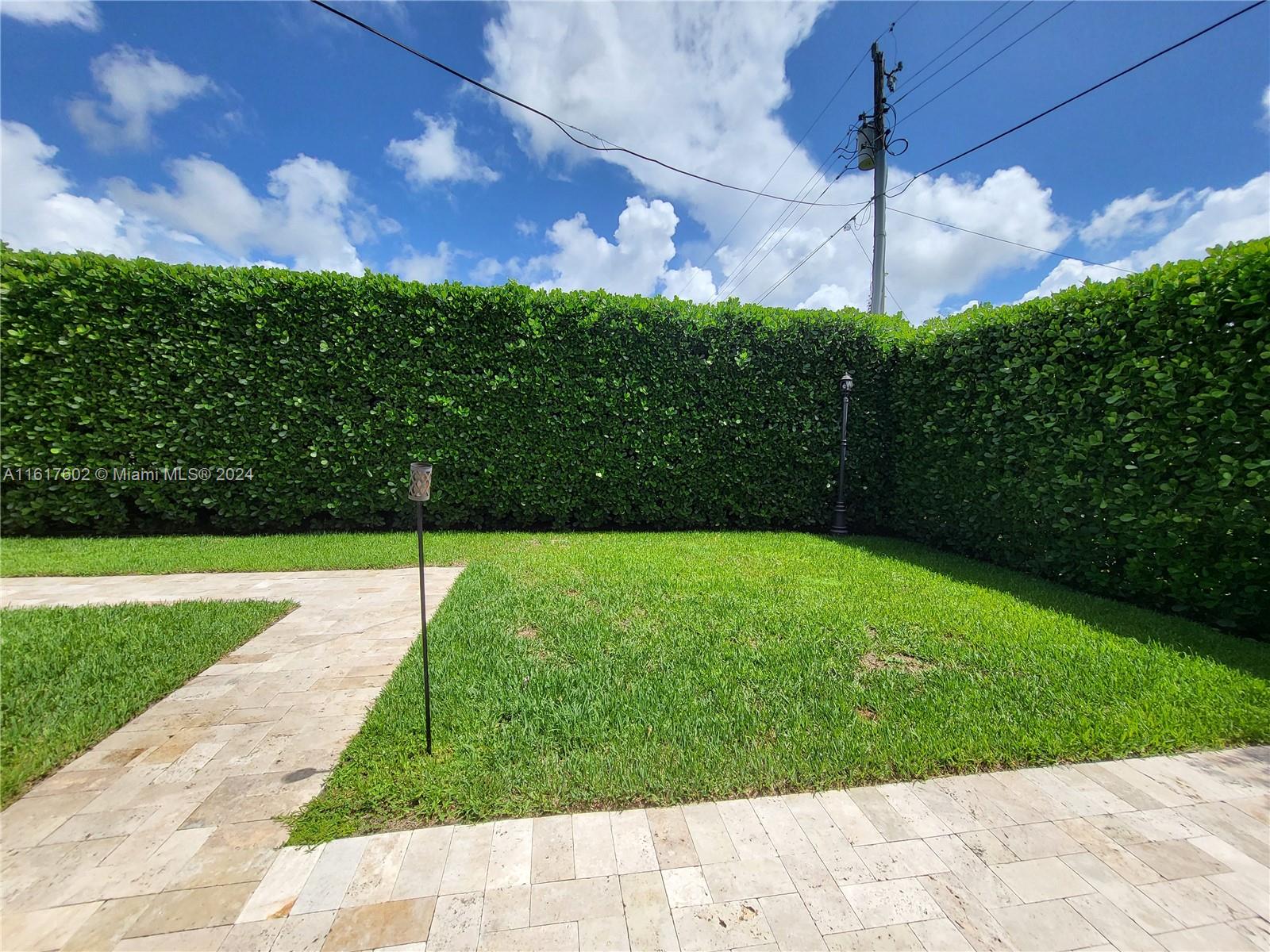 KNOWLES ESTS - Residential