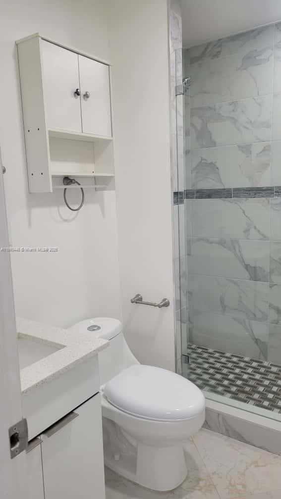 FANTASY ONE - Residential Lease