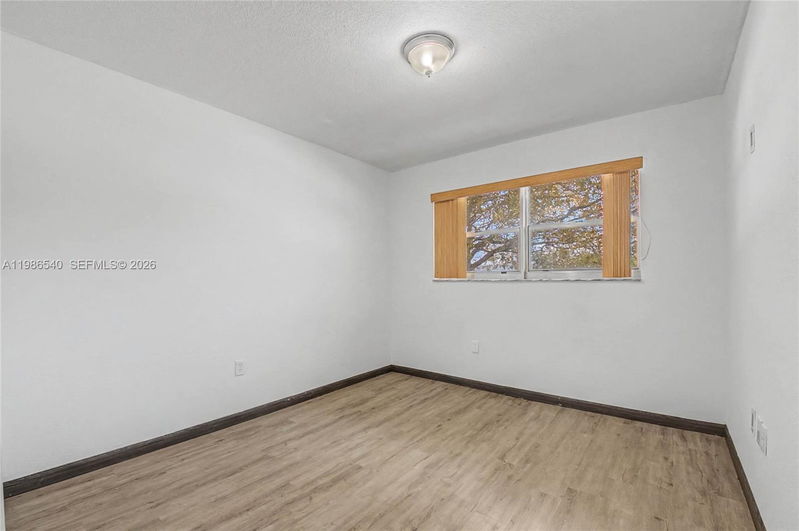 LAKESIDE XI CONDO PH I - Residential