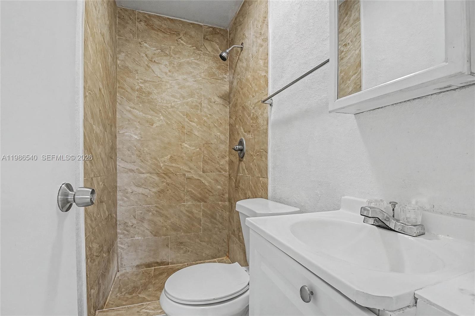 LAKESIDE XI CONDO PH I - Residential