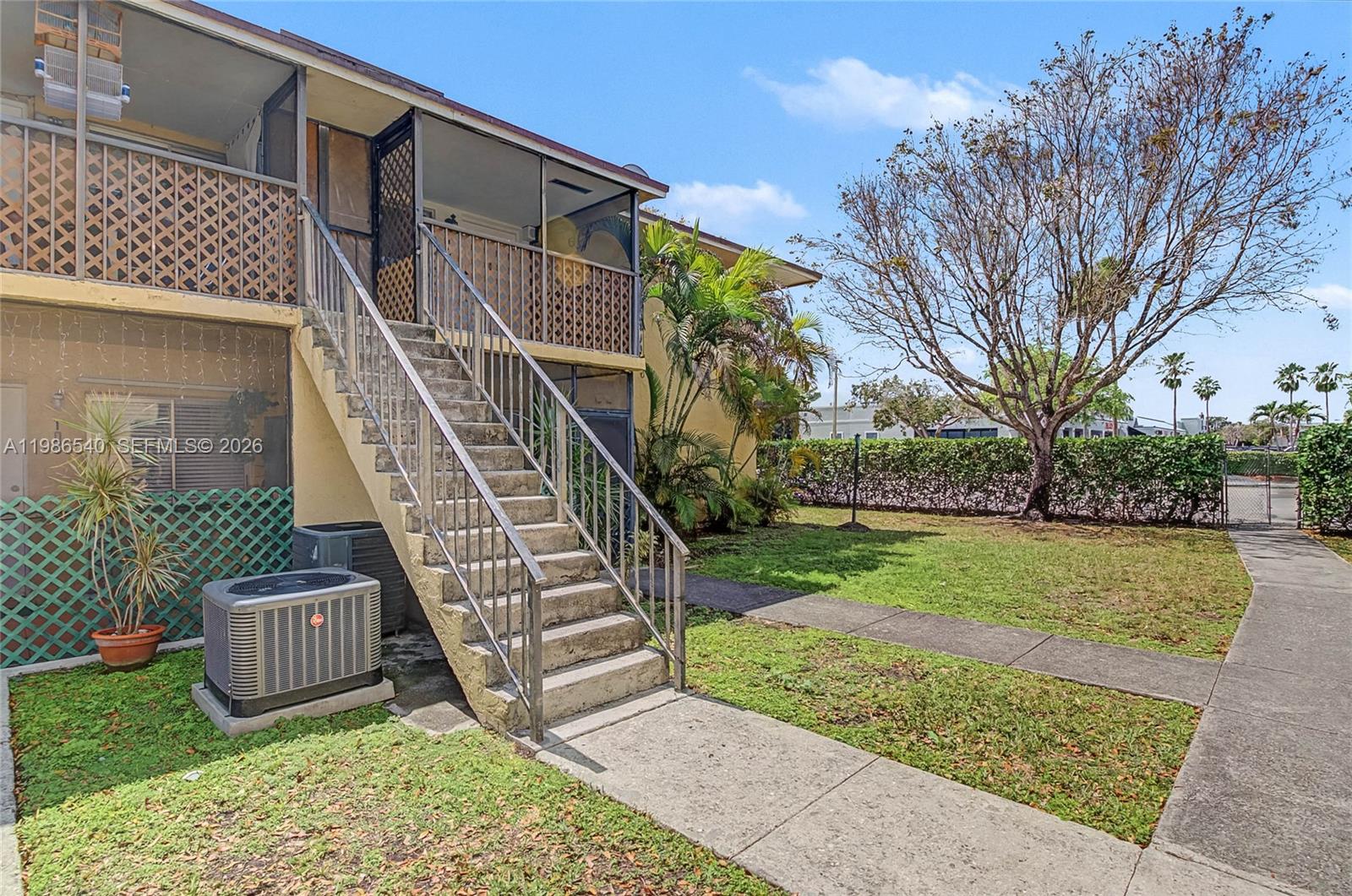 LAKESIDE XI CONDO PH I - Residential