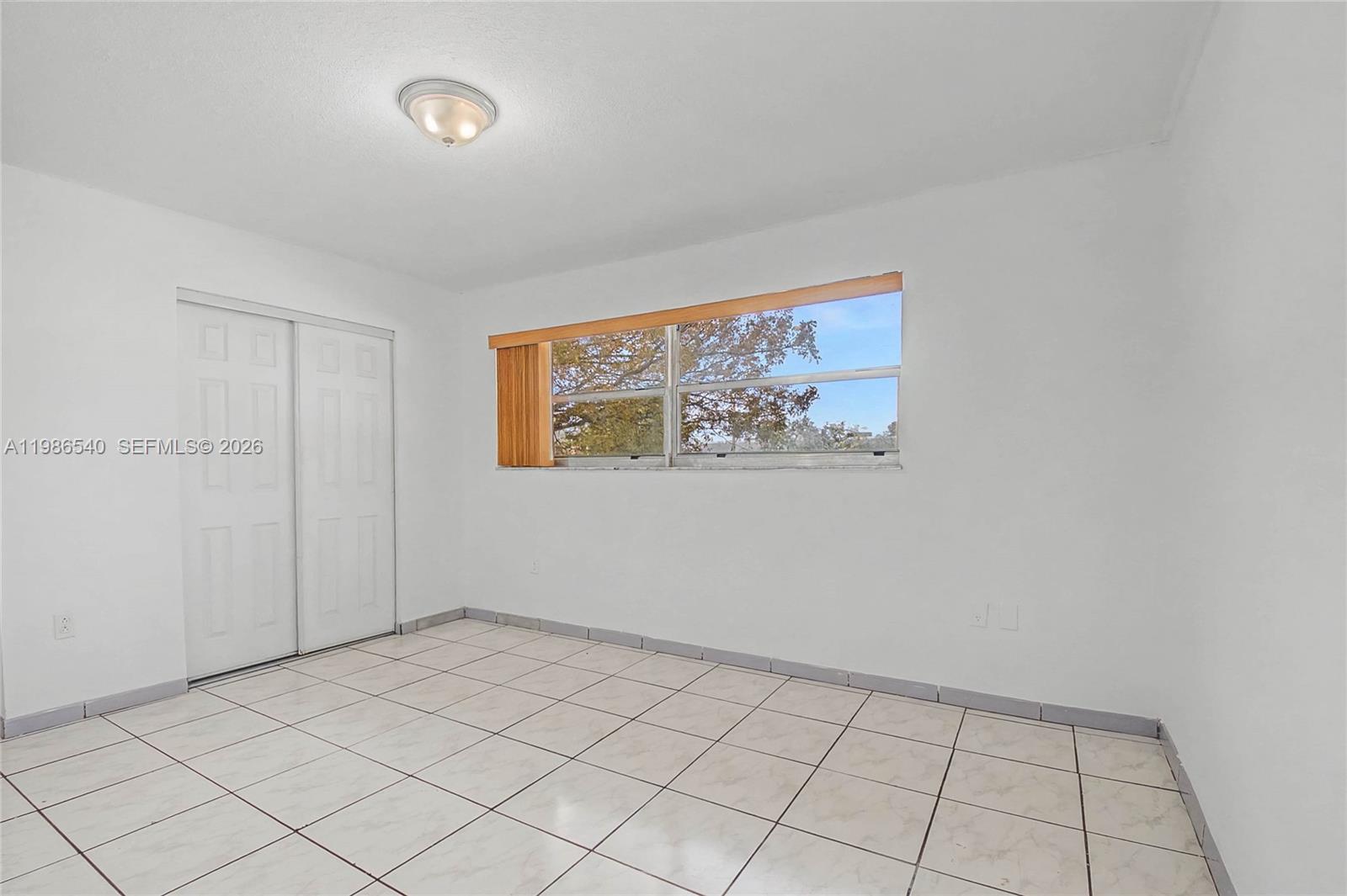 LAKESIDE XI CONDO PH I - Residential