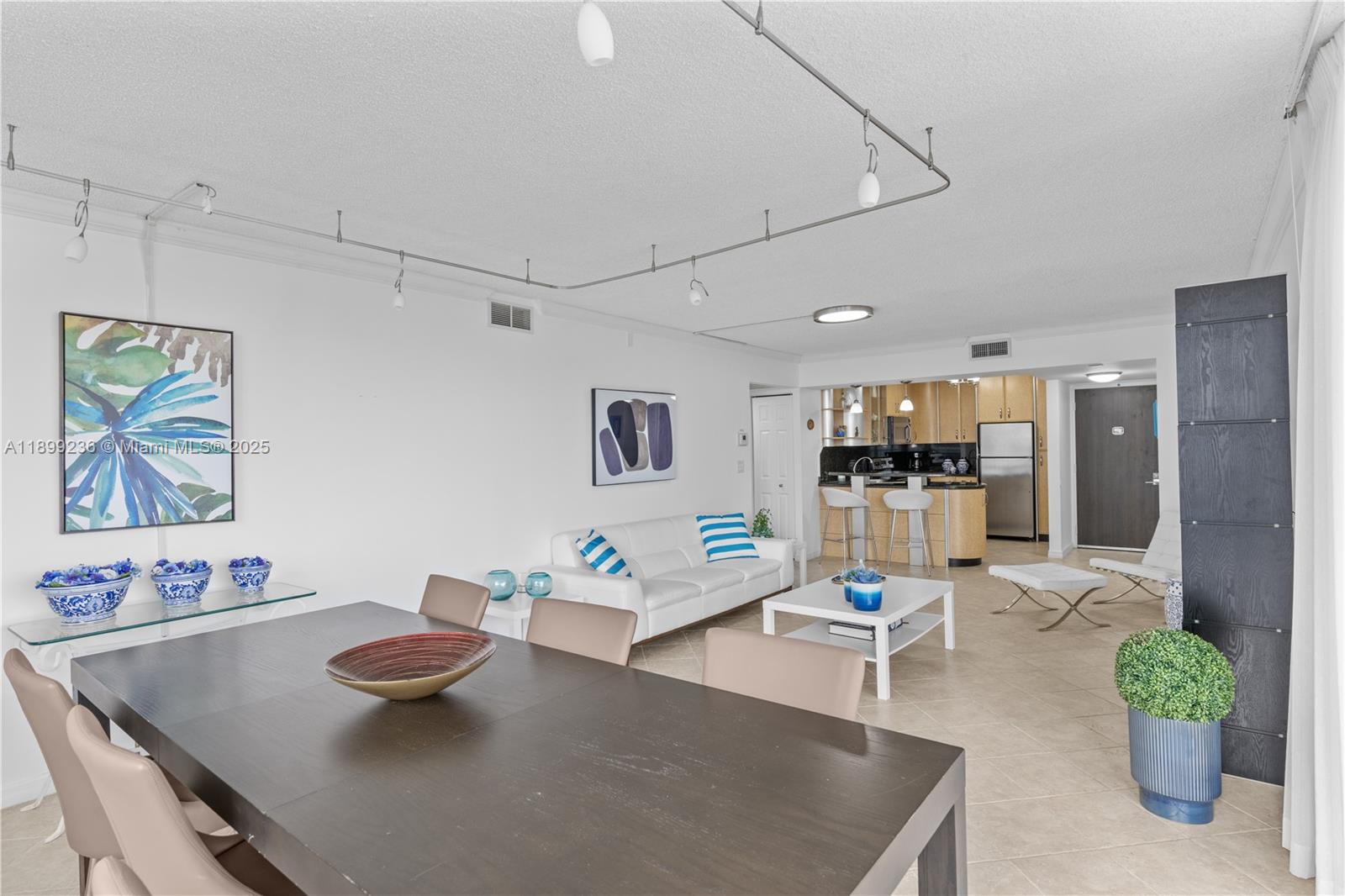 CORONADO CONDO- TOWER III - Residential