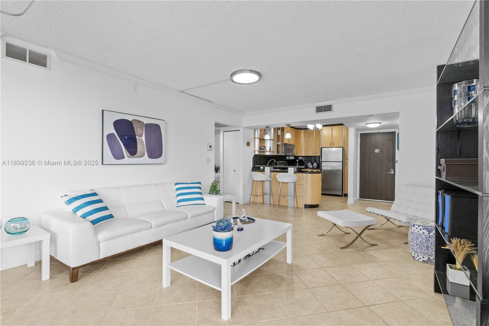 20379 W Country Club Dr 2039