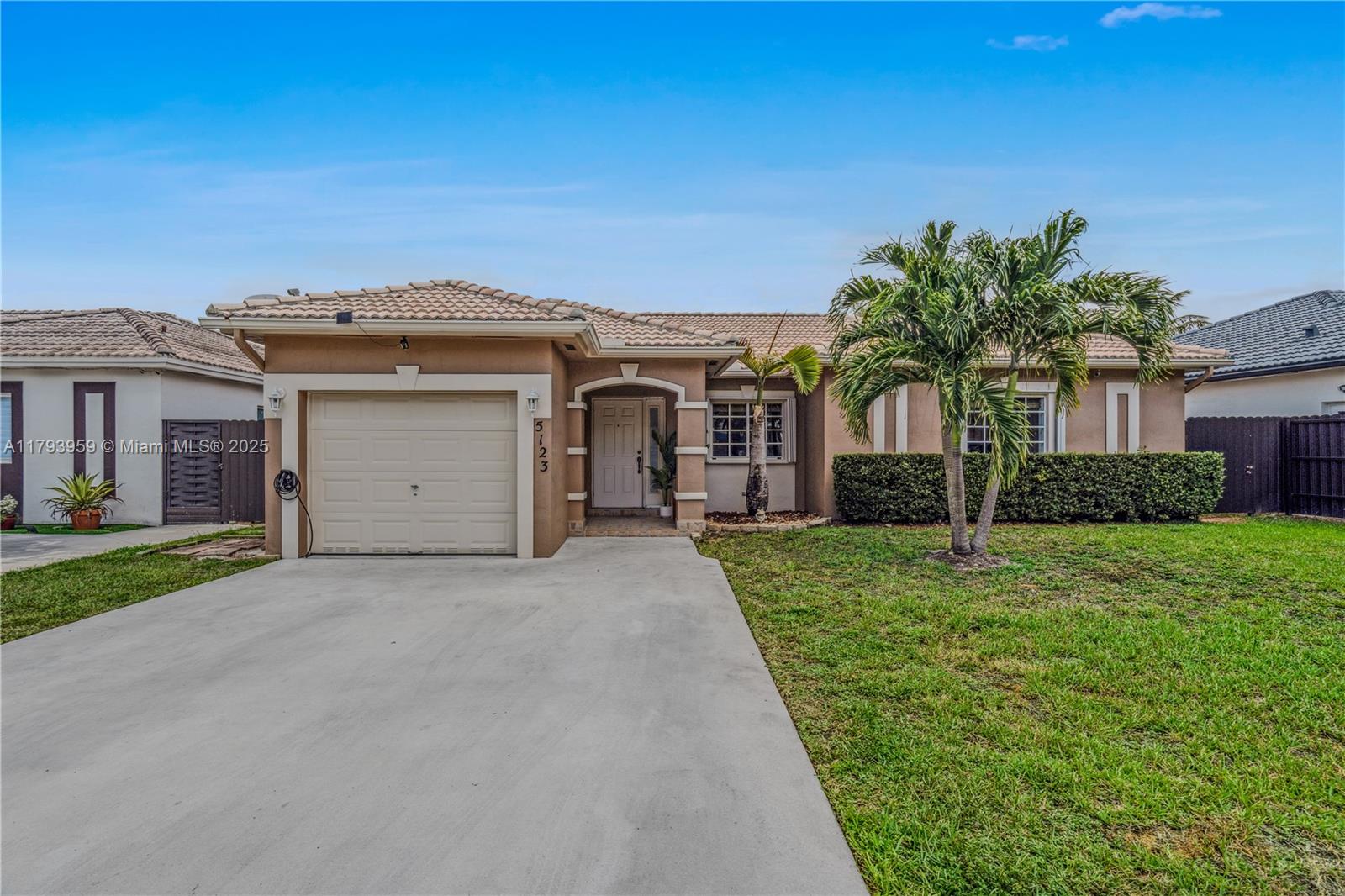 5123 SW 160th Ave