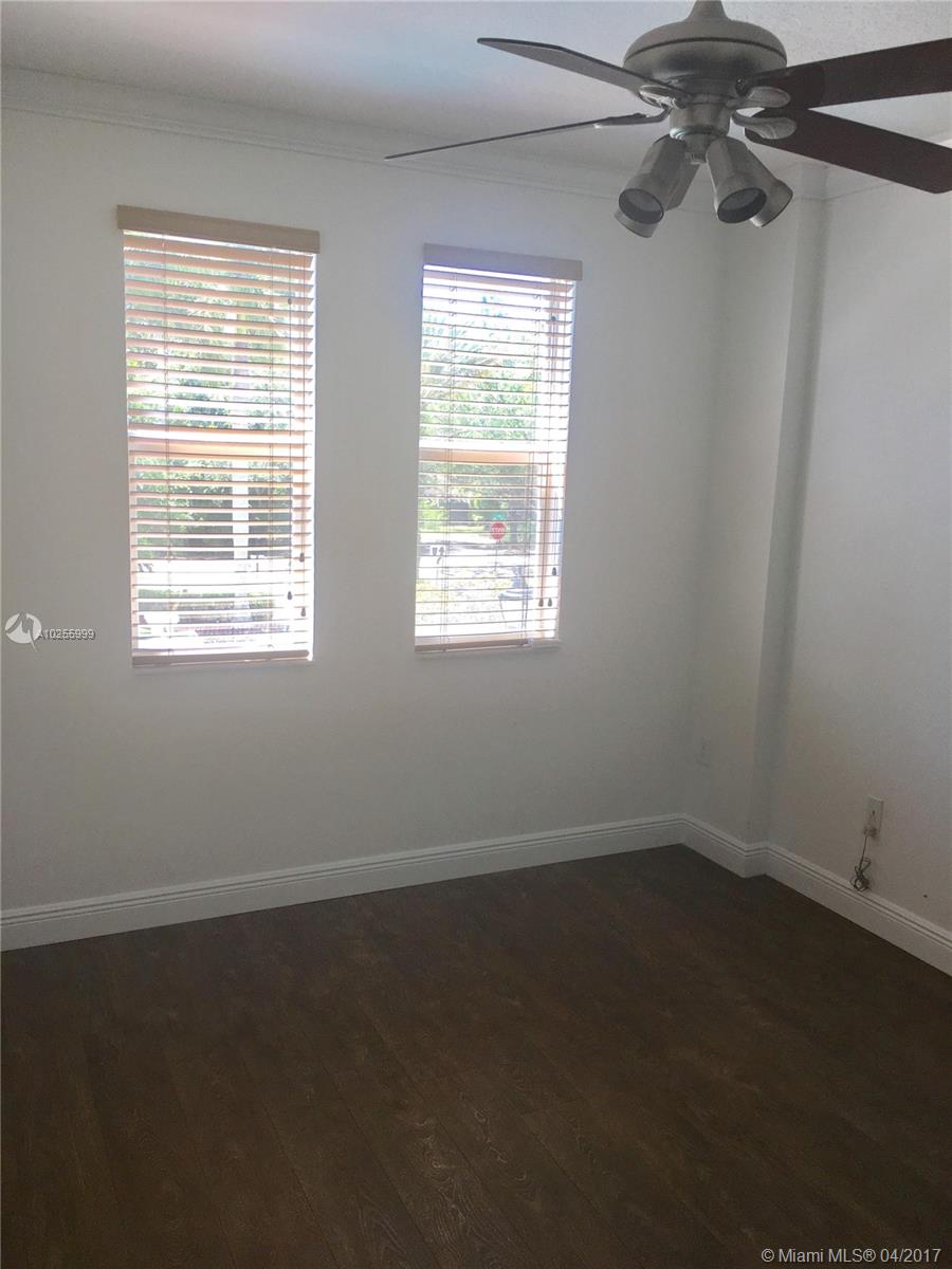 THE GRANDE CONDO - Residential Lease