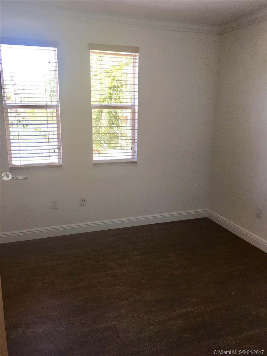 THE GRANDE CONDO - Residential Lease