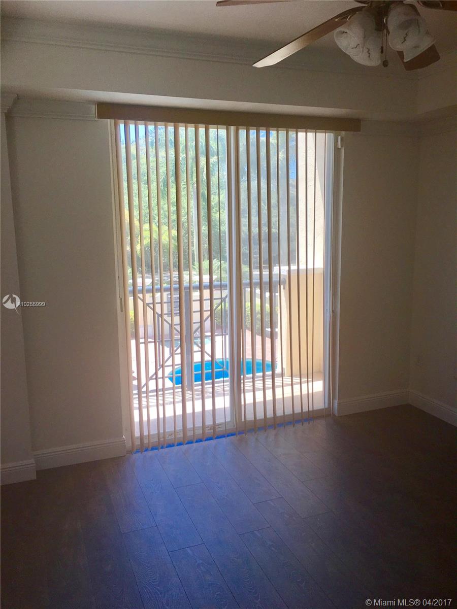 THE GRANDE CONDO - Residential Lease